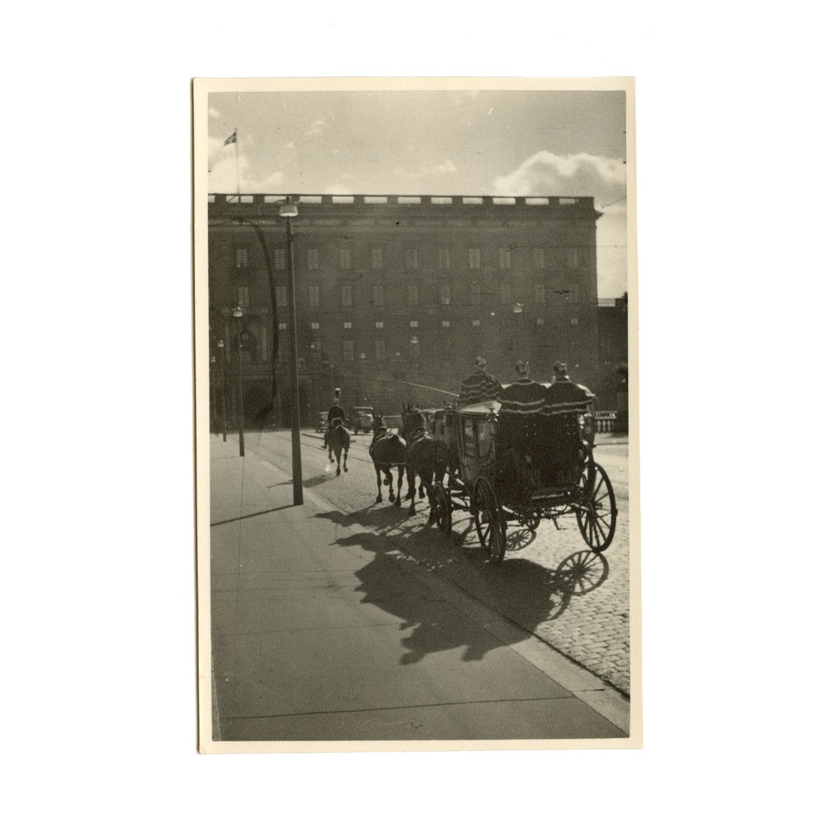 Prezentarea scrisorilor de acreditare la Stockholm, patru fotografii, 3 octombrie 1947 - imagine 4