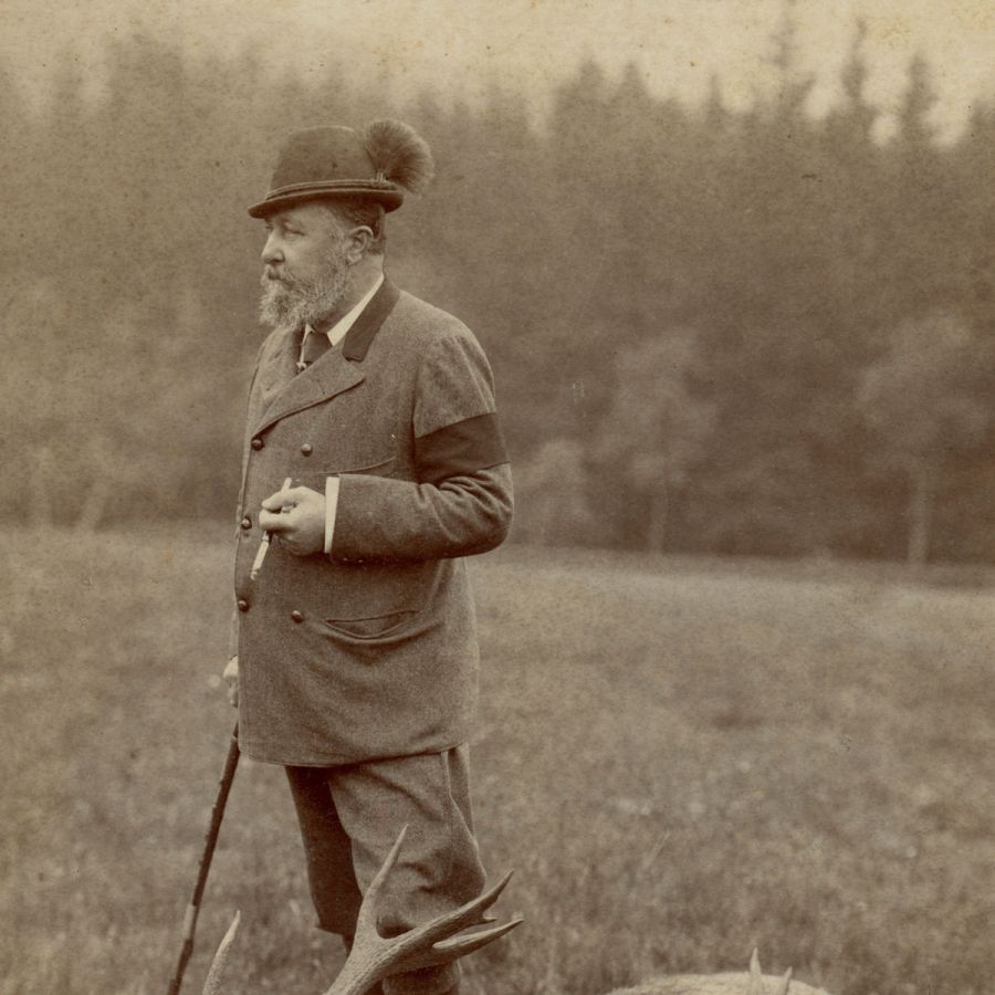 Tatăl Reginei Maria a României - Alfred, Duce de Saxa-Coburg și Gotha la vânătoare, fotografie de mari dimensiuni - imagine 2