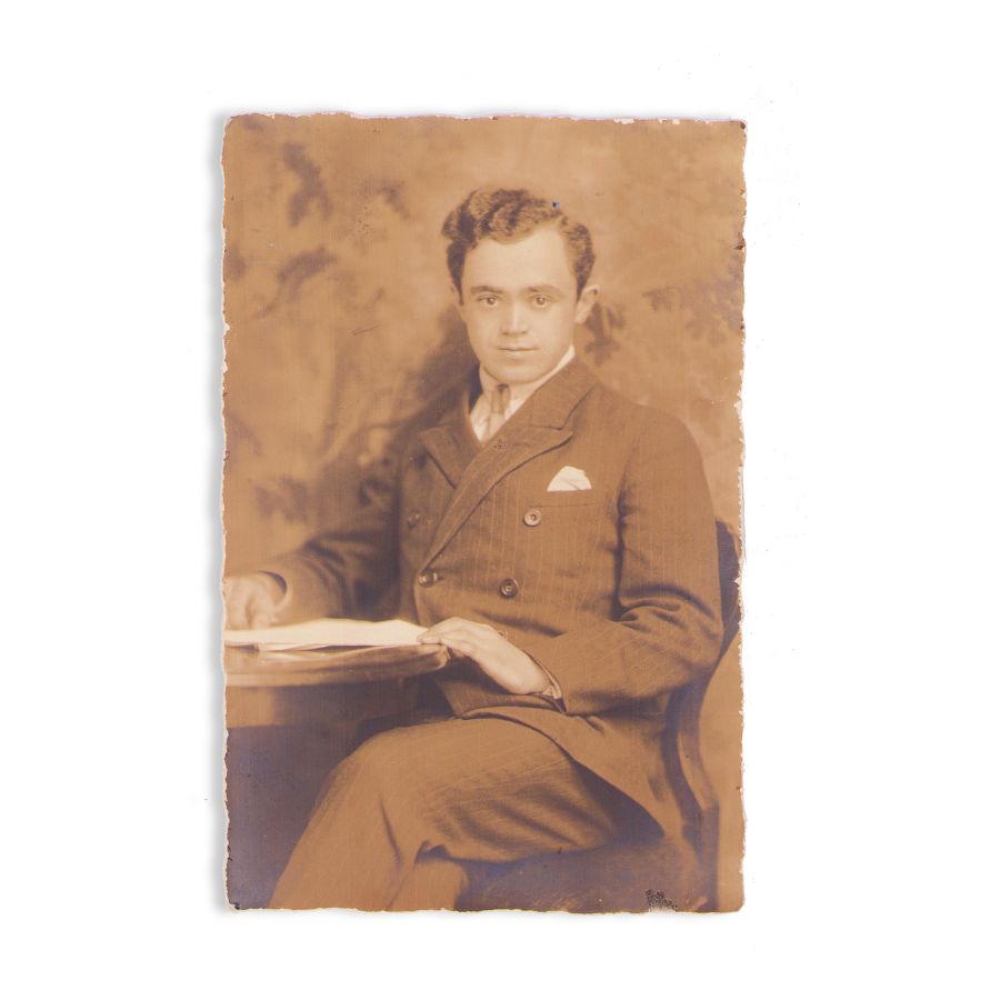 Dumitru D. Roșca, opt fotografii de epocă, 1921-1980 - imagine 2