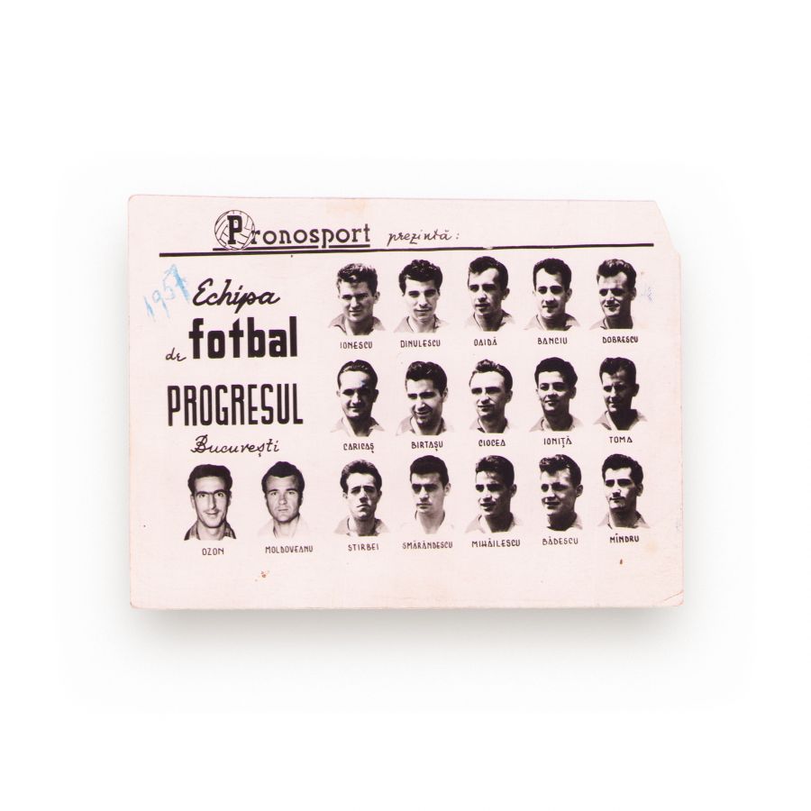 Clubul sportiv „Progresul”, două fotografii cu jucătorii + felicitare cu autografe - imagine 3
