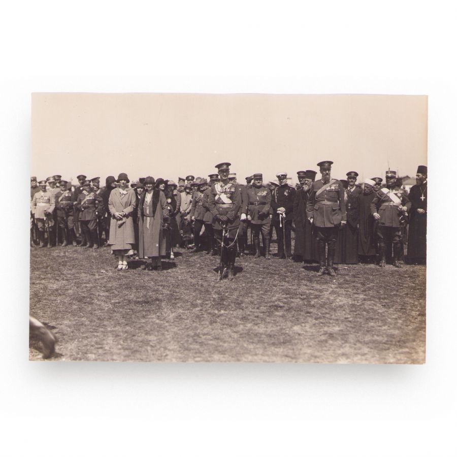 Familia regală a României la un miting aviatic, februarie 1925, cinci fotografii de epocă - imagine 2