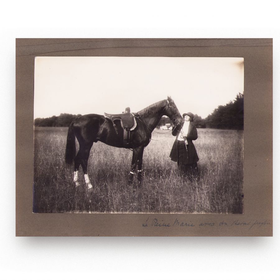 Regina Maria, principesa Elena și ofițerii Regimentului 4 Roșiori la vânătoare, 11 fotografii, 1924 - imagine 4
