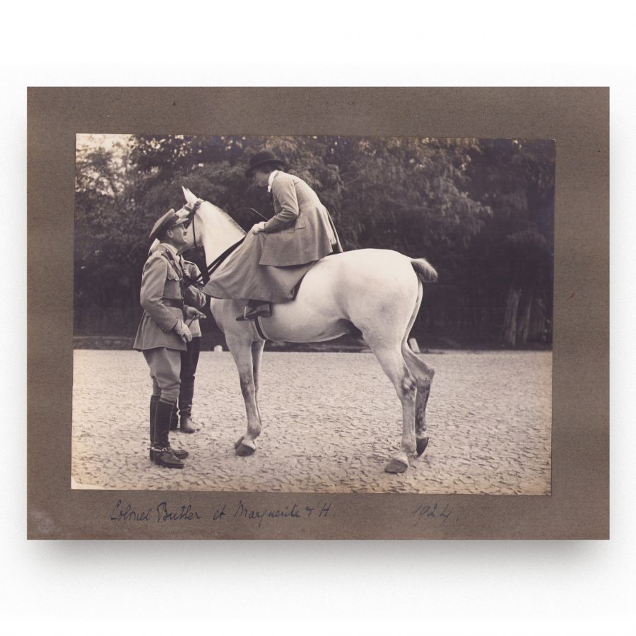 Regina Maria, principesa Elena și ofițerii Regimentului 4 Roșiori la vânătoare, 11 fotografii, 1924 - imagine 8